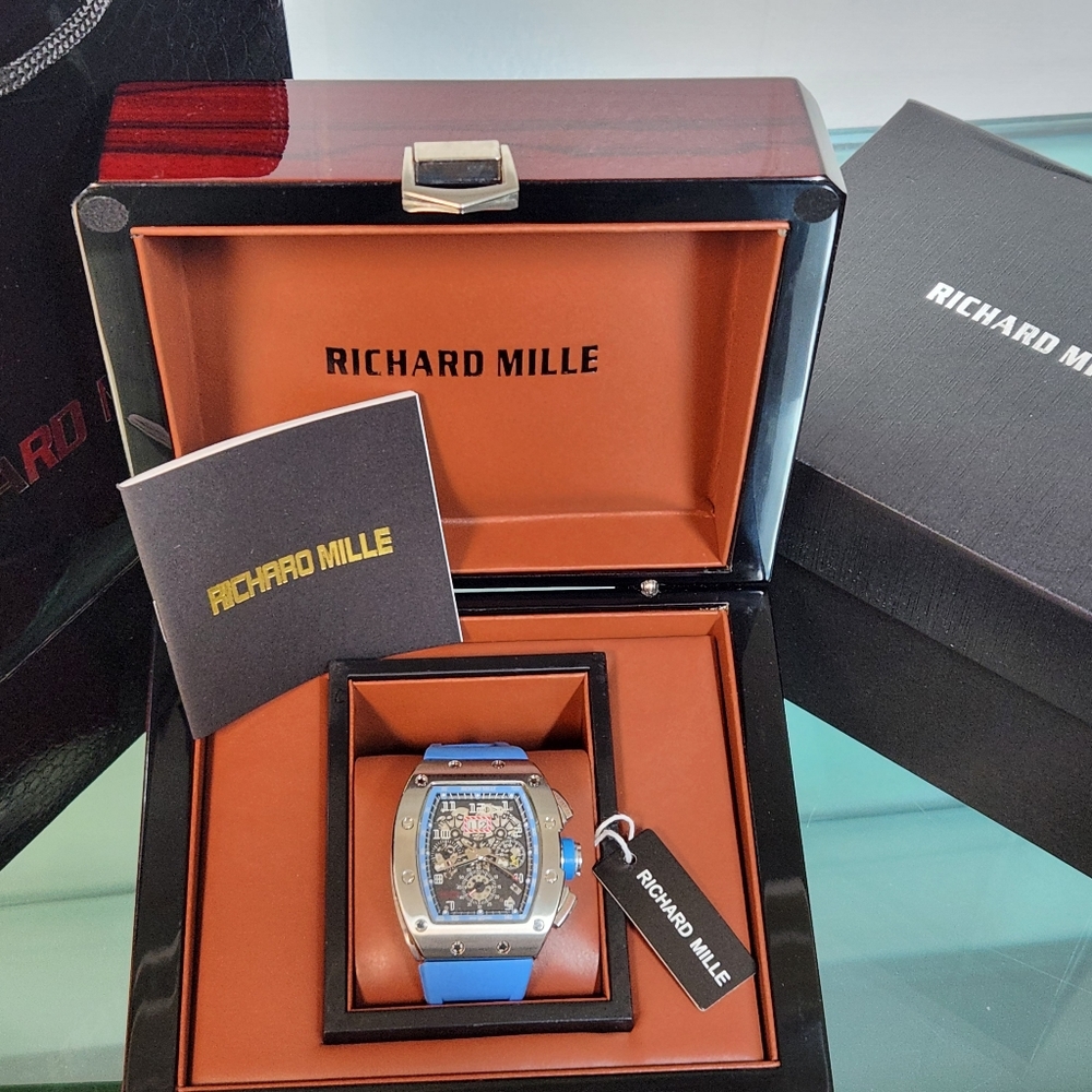 Blue Dial & Strap Men's Chronograph Watch - Picture 6 of 8